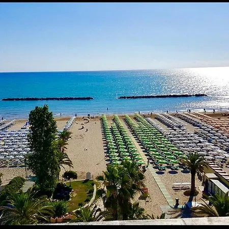 Hotel Soraya 3*
